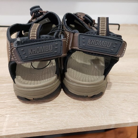Sandals_&_Flip_Flops